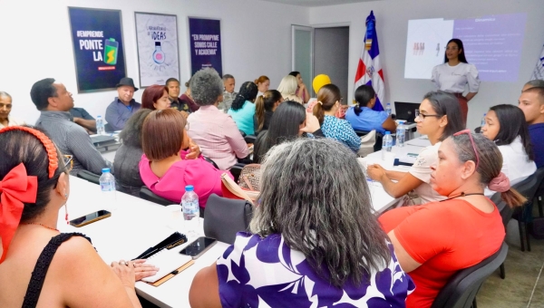 Promipyme imparte taller  "Liderazgo y Desarrollo Personal"